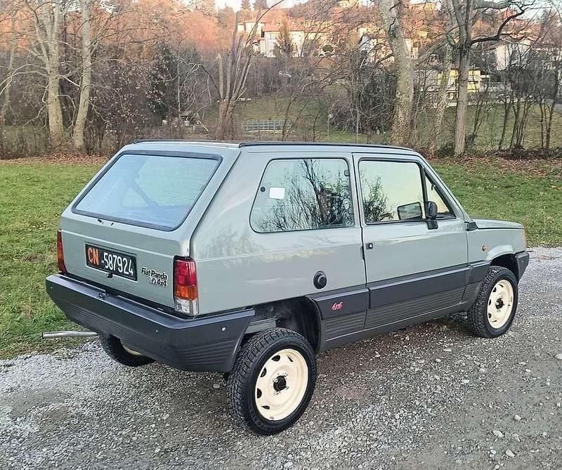 Usata Fiat Panda 4x4 48 CV (35 kW) 1983 Verde Utilitaria
