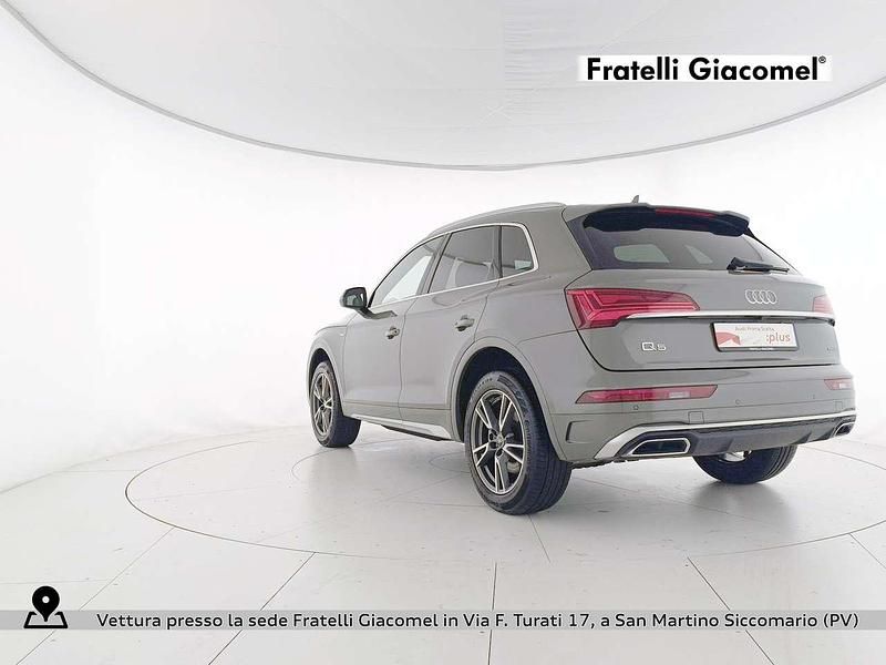 Usata Audi Q5 S-Line 204 CV (150 kW) 2024 Grigio chronos metallizzato SUV