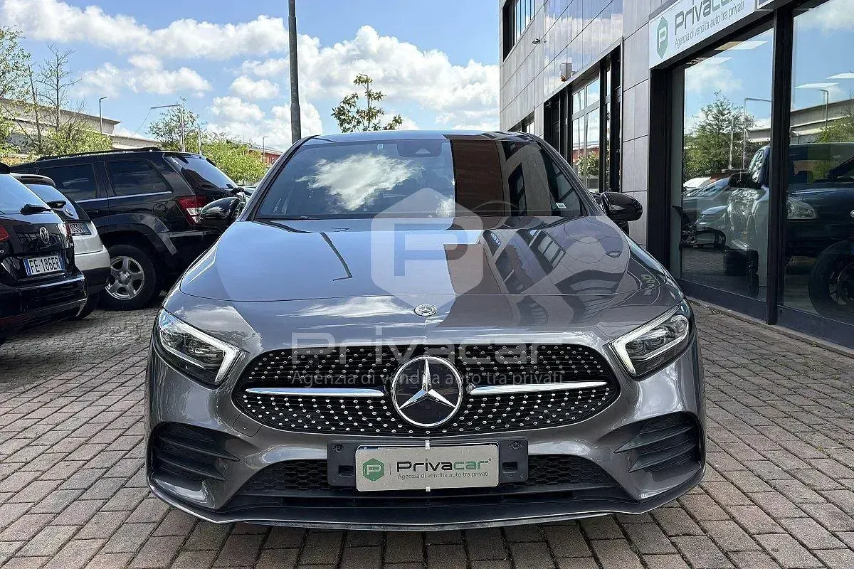 Usado Mercedes A220 Premium 190 CV (139 kW) 2022 Gris Berlina