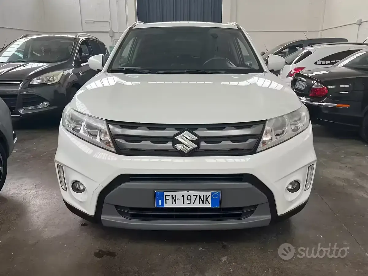 Usata Suzuki Vitara 120 CV (88 kW) 2018 Bianco SUV
