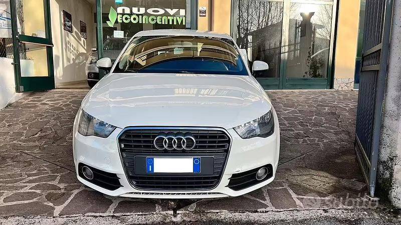 Usata Audi A1 Attraction 90 CV (66 kW) 2014 Bianco Utilitaria