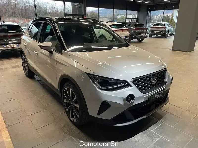 Usata Seat Arona Black Edition 95 CV (69 kW) 2025 Bianco SUV