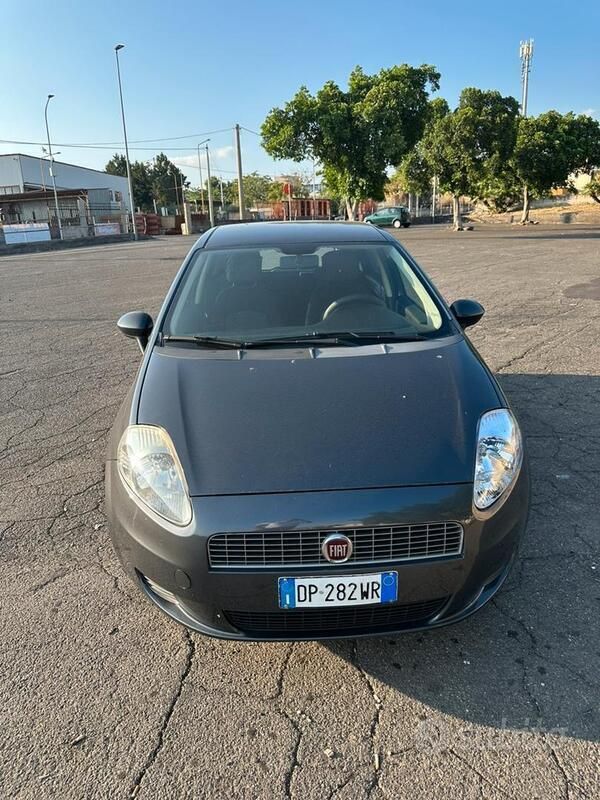 Usata Fiat Grande Punto 65 CV (47 kW) 2008 Grigio Utilitaria
