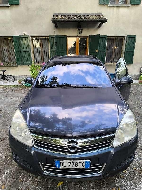 Usata Opel Astra Edition 101 CV (74 kW) 2006 Station wagon