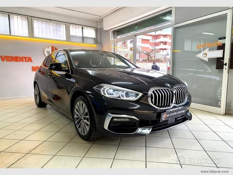 Usata BMW 118 Luxury Line 150 CV (110 kW) 2019 Nero Utilitaria