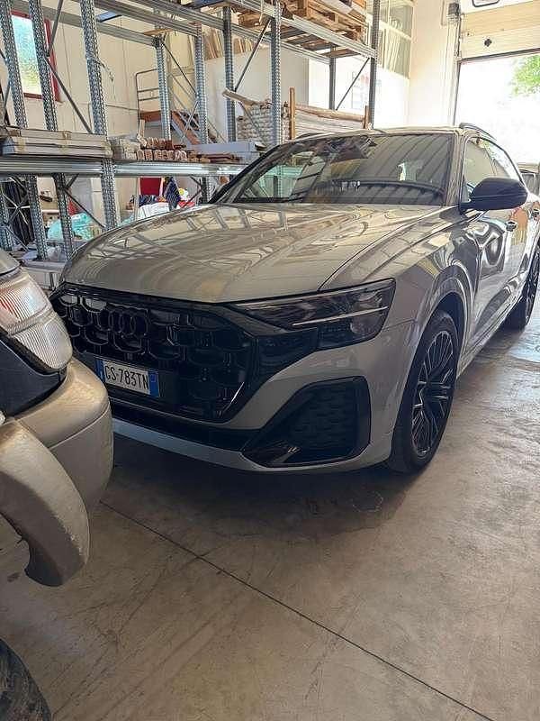 Usata Audi Q8 Ambiente 286 CV (210 kW) 2024 Grigio SUV
