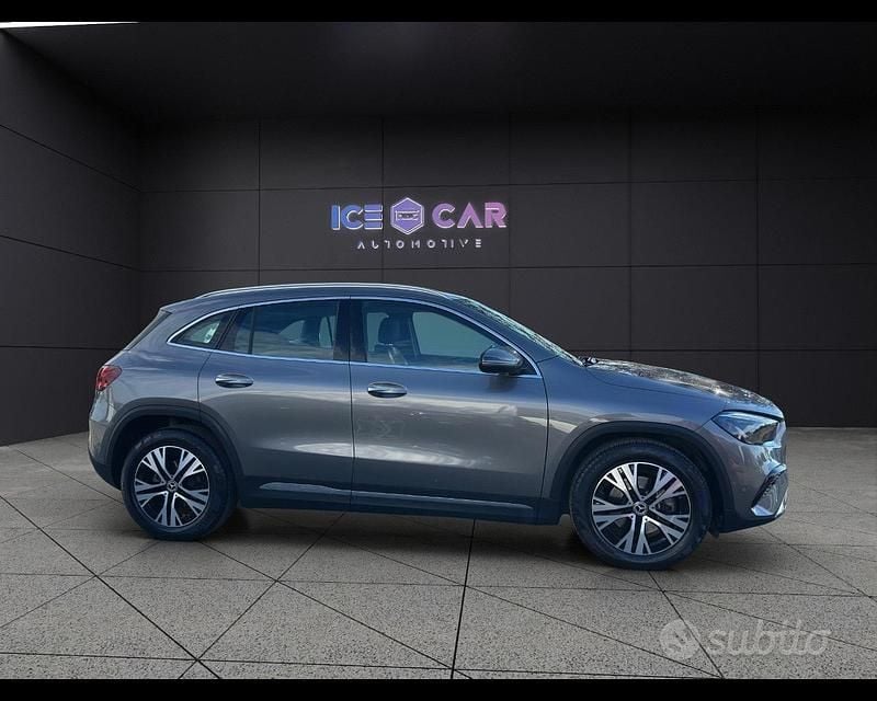 Usata Mercedes GLA180 Advanced 136 CV (100 kW) 2024 Grigio SUV