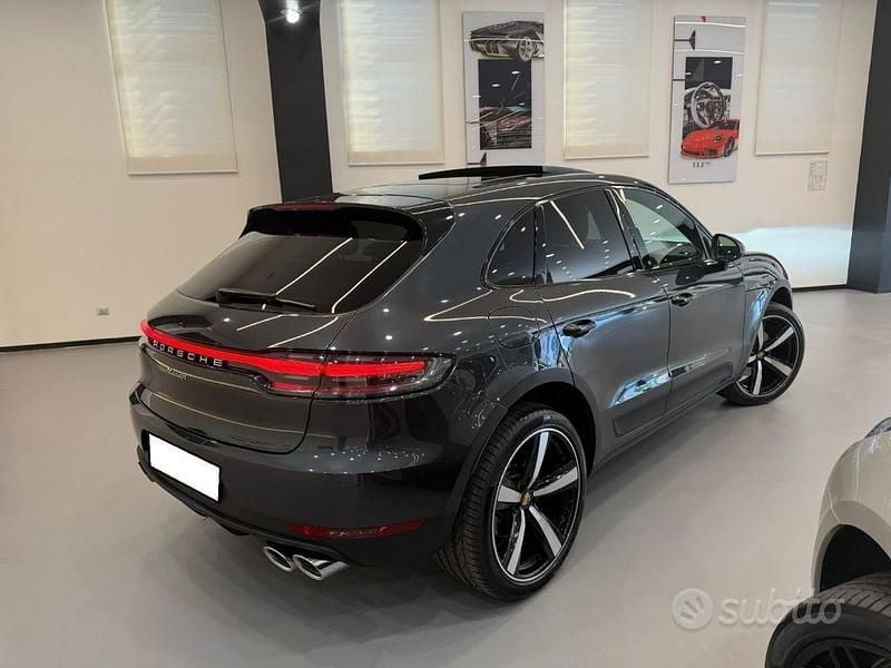 Usata Porsche Macan 245 CV (180 kW) 2021 Grigio metallizzato SUV