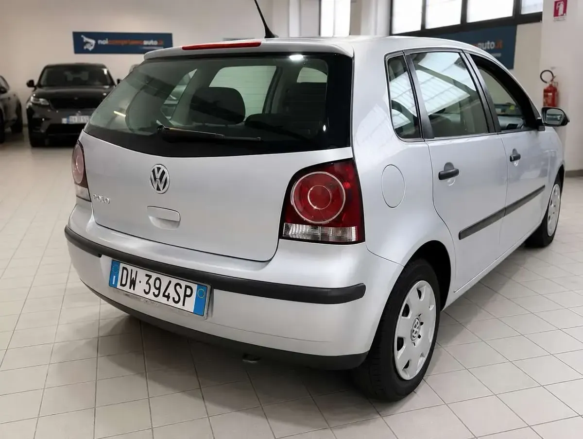 Usata VW Polo Comfortline 69 CV (50 kW) 2009 Argento Utilitaria