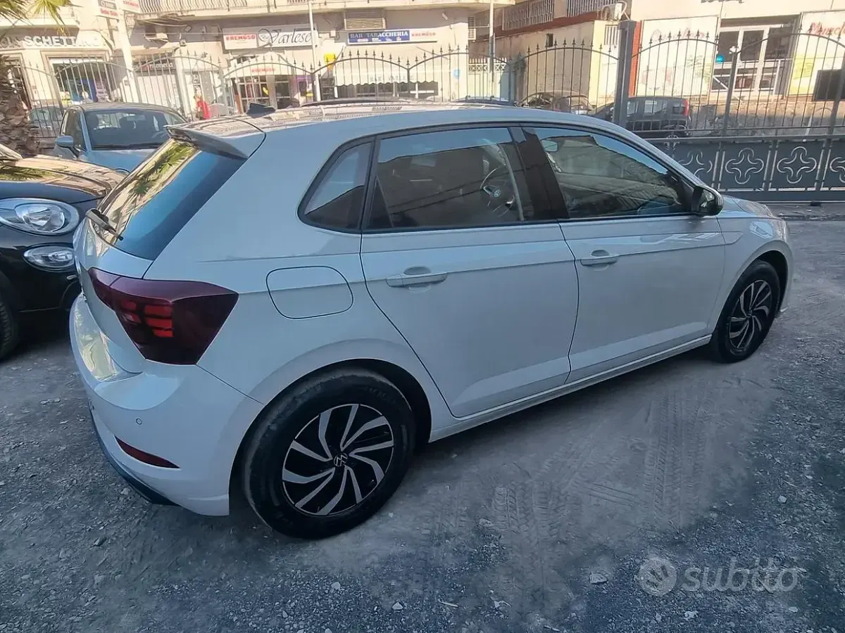 Usata VW Polo Life 95 CV (69 kW) 2023 Bianco Utilitaria