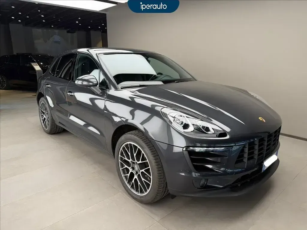 Usata Porsche Macan 252 CV (185 kW) 2018 Grigio metallizzato SUV
