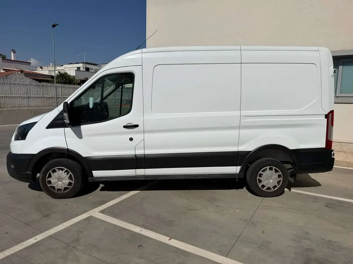 Usata Ford Transit Trend 105 CV (77 kW) 2023 Bianco Furgone