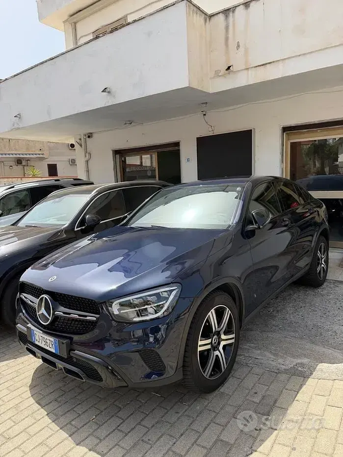Usata Mercedes GLC220 194 CV (142 kW) 2022 Bluazzurro SUV