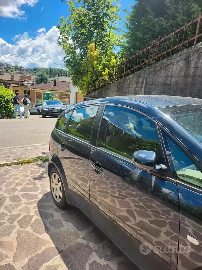 Usata Audi A2 75 CV (55 kW) 2003 Bluazzurro Utilitaria