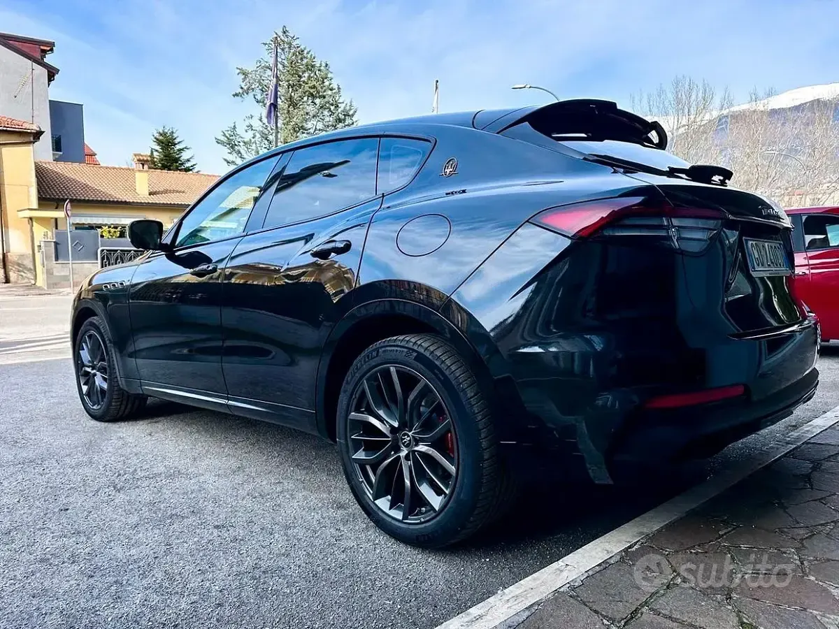 Usata Maserati GranSport 250 CV (183 kW) 2020 Nero Station wagon