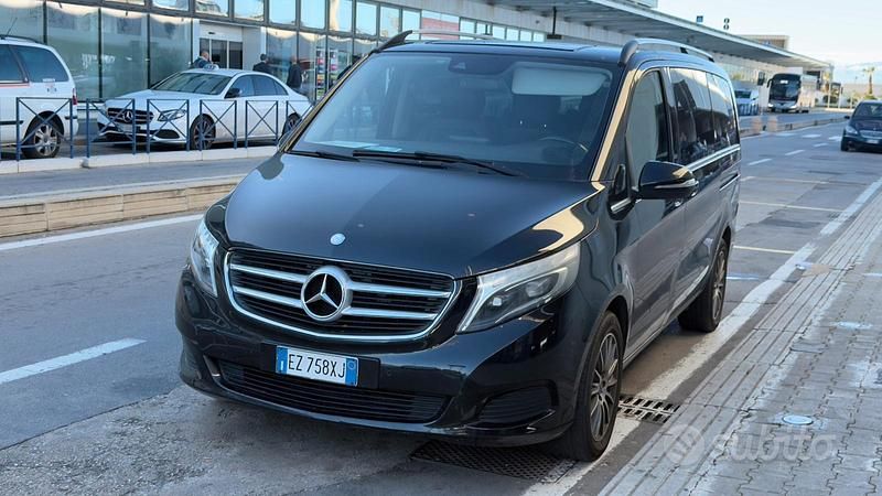 Nero Usata 2015 Mercedes V250 Monovolume | 25.000 € - Immagine 1/4