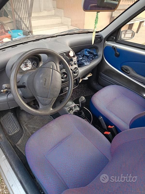 Usata Fiat 600 Young 2000 Grigio Berlina