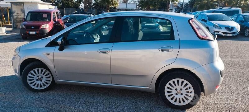 Usata Fiat Punto Evo Dynamic 77 CV (56 kW) 2009 Argento Utilitaria