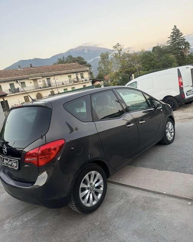 Usata Opel Meriva Design Edition 110 CV (80 kW) 2014 Monovolume