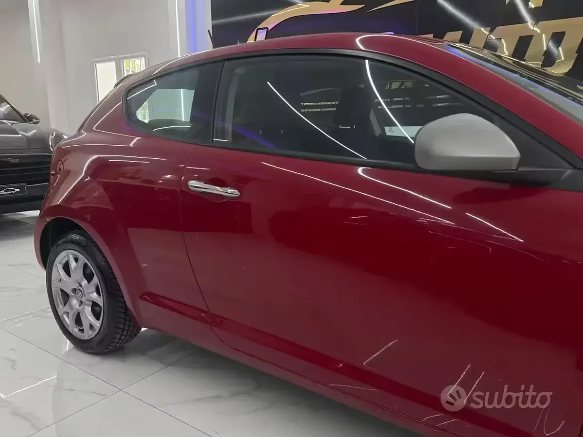 Usado Alfa Romeo MiTo Progression 85 CV (62 kW) 2012 Rojo Utilitario
