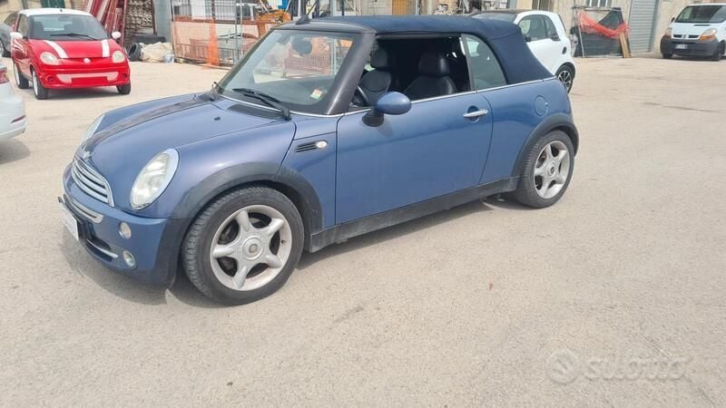 Usata Mini Cooper Cabriolet 116 CV (85 kW) 2006 Blu Cabrio