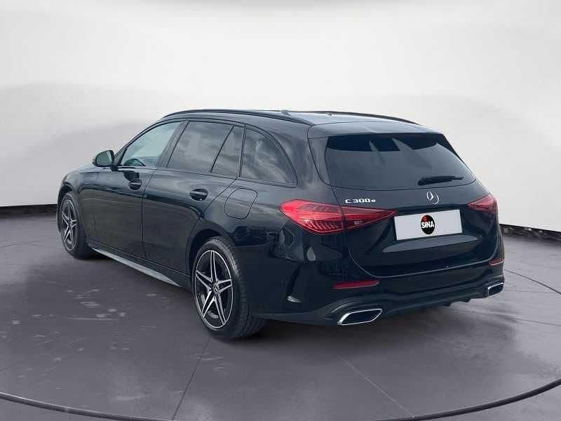 Usata Mercedes C300 Premium 313 CV (230 kW) 2022 Nero Station wagon