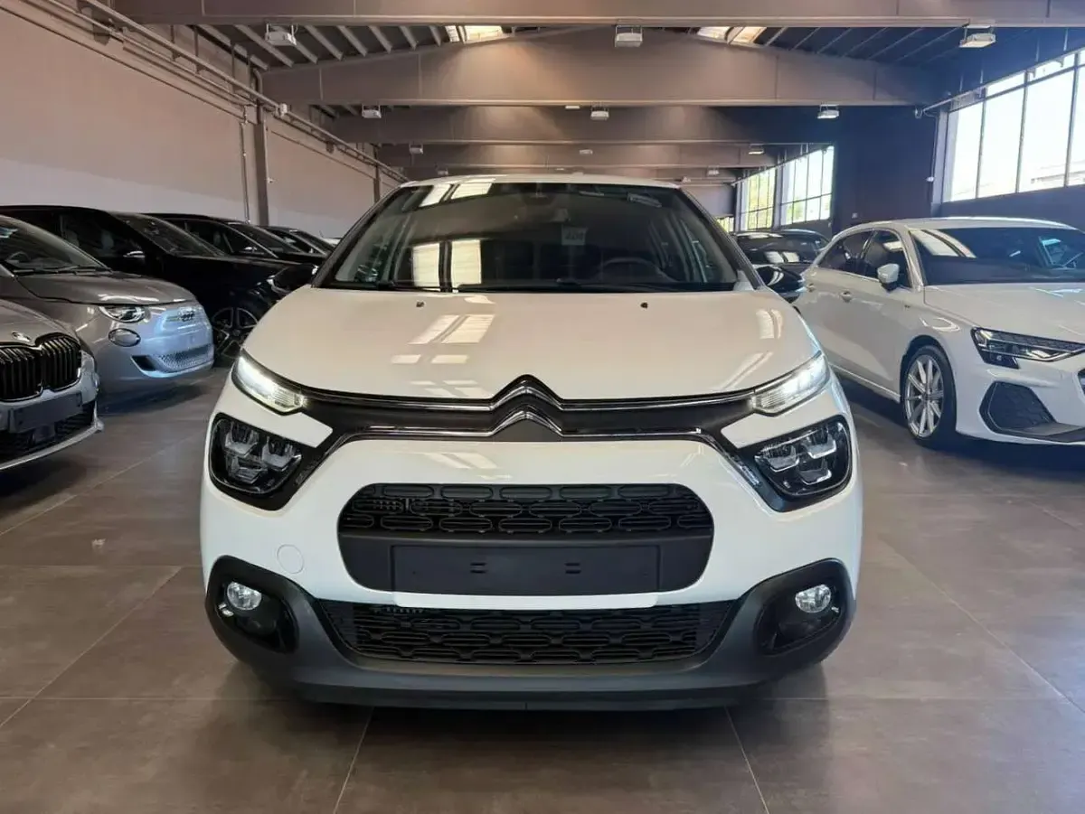 Usata Citroën C3 PureTech 110 CV (80 kW) 2024 Grigio Berlina