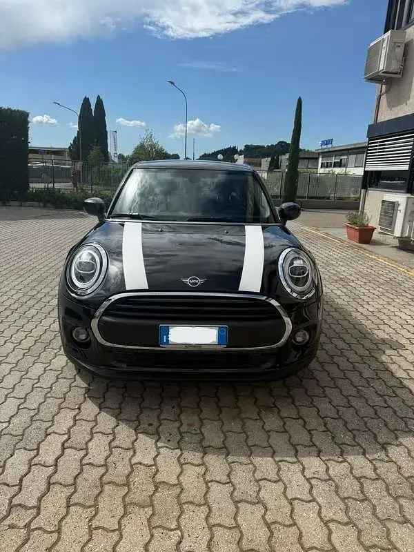 Usata Mini ONE Classic 75 CV (55 kW) 2021 Nero Utilitaria