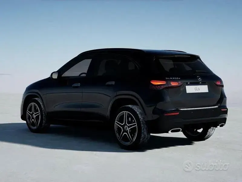 Nuova Mercedes GLA200 AMG line 2025 Nero SUV