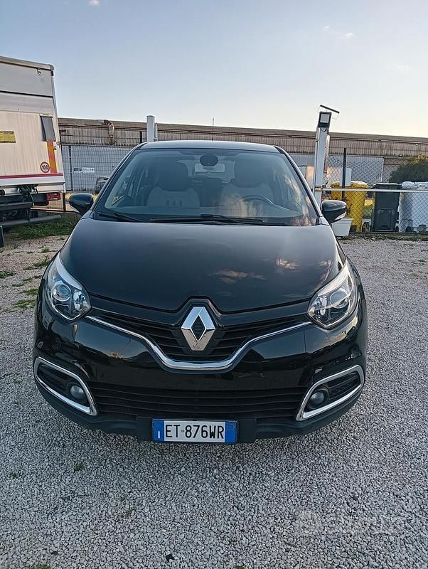 Usata Renault Captur 120 CV (88 kW) 2014 Nero SUV