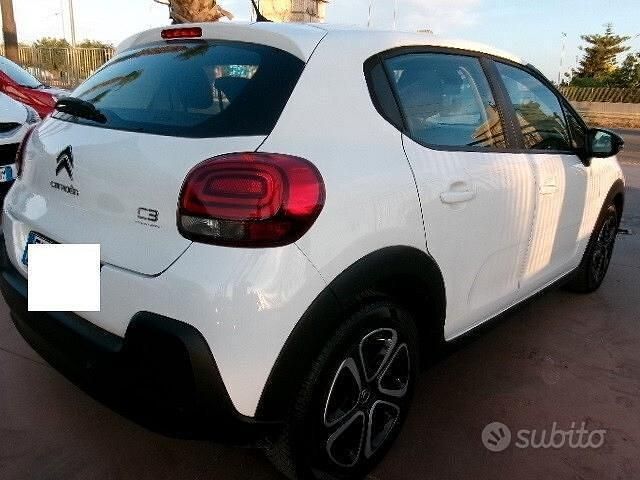 Begagnad Citroën C3 Shine 75 HK (55 kW) 2018 Vit Halvkombi