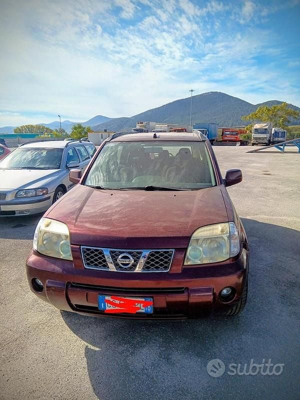 Usata Nissan X-Trail 136 CV (100 kW) 2004 Rosso SUV