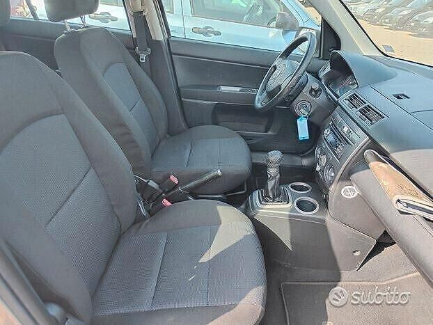 Begagnad Mazda 2 75 HK (55 kW) 2007 Grå Halvkombi