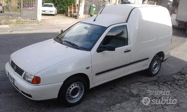 Bianco Usata 2003 VW Caddy Monovolume | 3000 € - Immagine 1/4