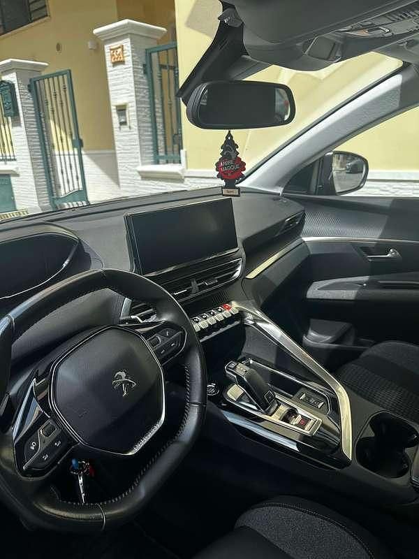 Usata Peugeot 3008 Allure 120 CV (88 kW) 2022 Monovolume