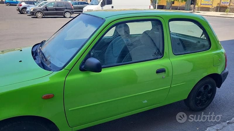 Occasion Nissan Micra SE 54 ch (39 kW) 1998 Vert Berline