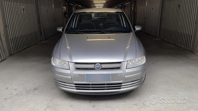 Usata Fiat Stilo Dynamic 120 CV (88 kW) 2006 Grigio Berlina