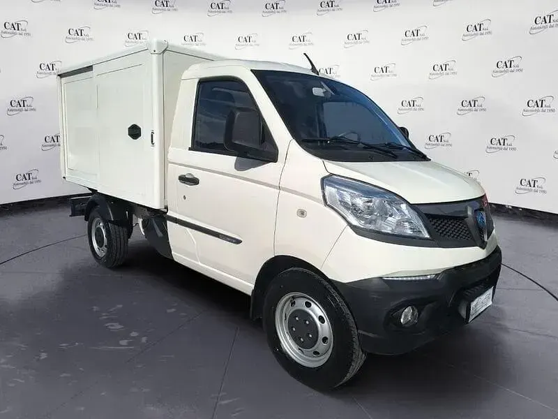Usata Piaggio Porter 106 CV (77 kW) 2024 Bianco Monovolume
