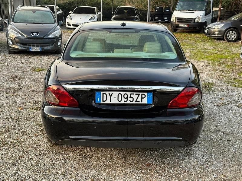 Usata Jaguar X-type Luxury 154 CV (113 kW) 2009 Nero Berlina