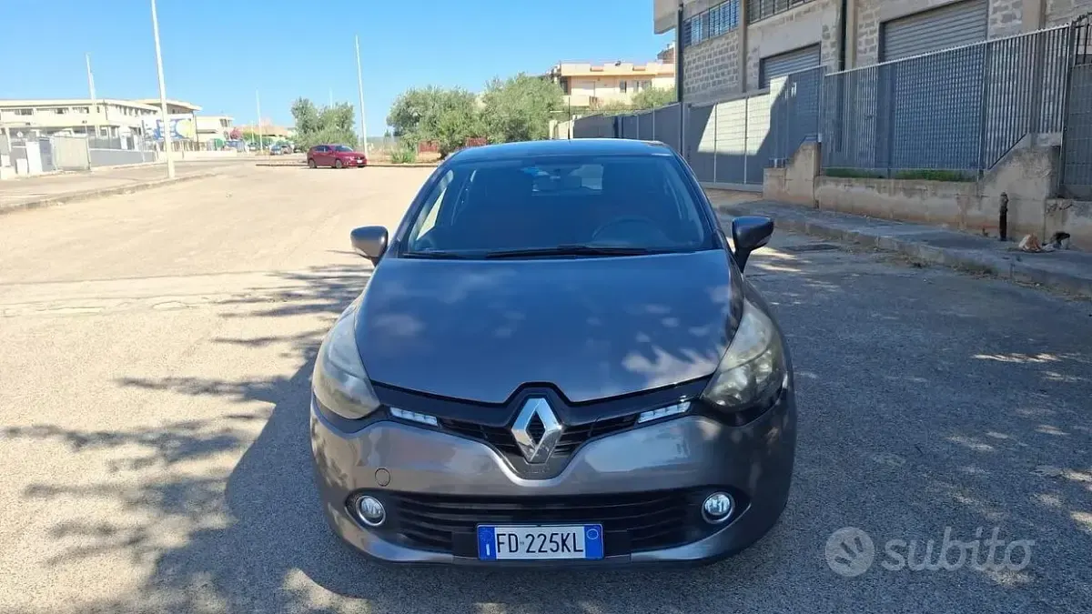 Usata Renault Clio IV 90 CV (66 kW) 2016 Grigio Berlina