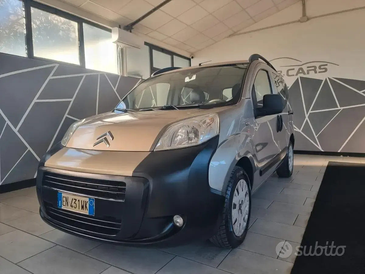 Usata Citroën Nemo SELECTION 75 CV (55 kW) 2012 Marrone Monovolume