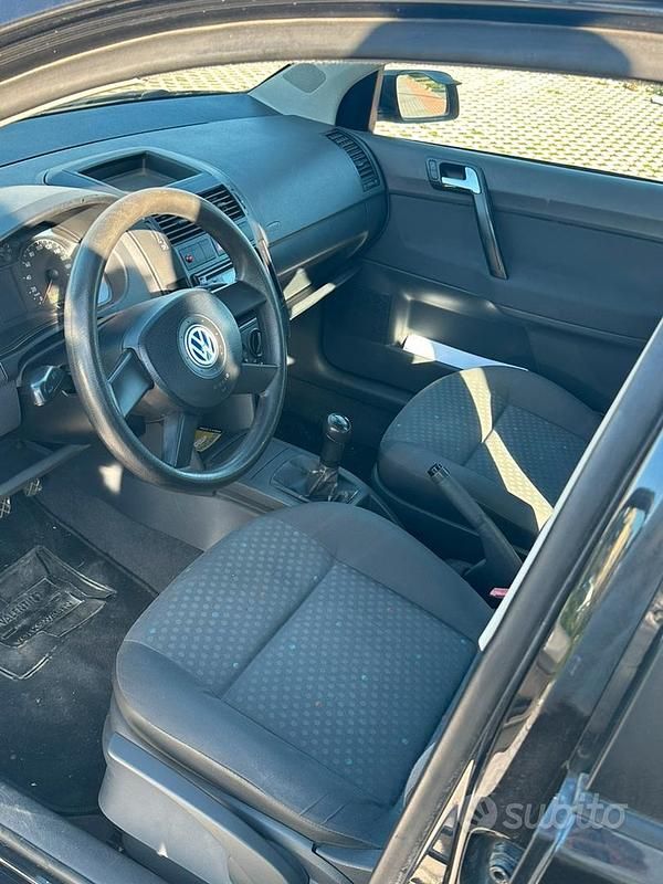 Usata VW Polo Comfortline 54 CV (39 kW) 2003 Nero Berlina