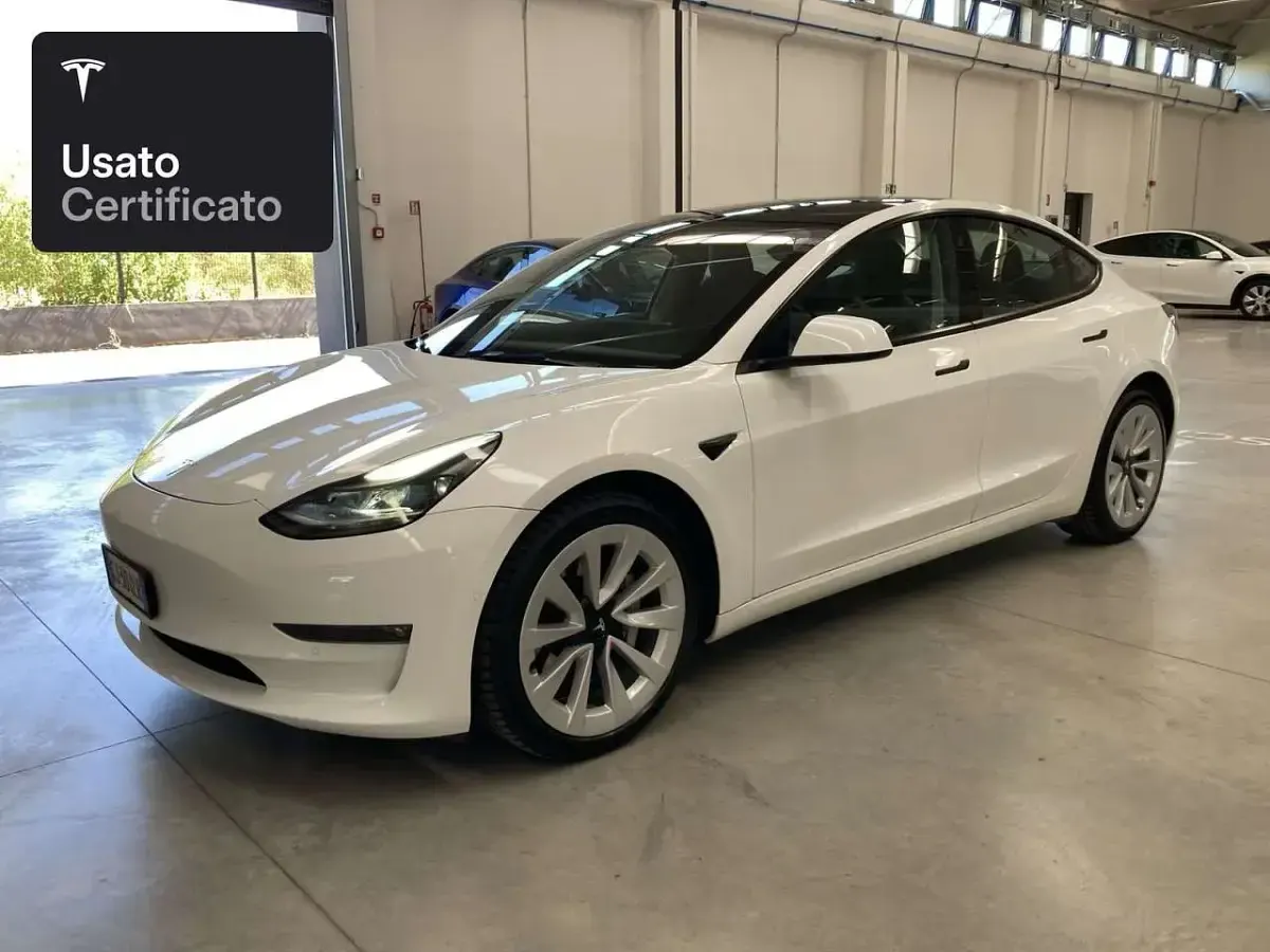 Usata Tesla Model 3 Long Range AWD 324 kW (441 CV) 2022 Pearl white multicoat Berlina