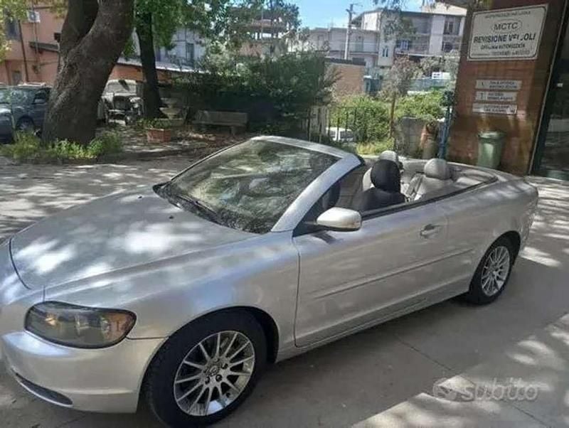Usata Volvo C70 Momentum 136 CV (100 kW) 2009 Grigio Cabrio