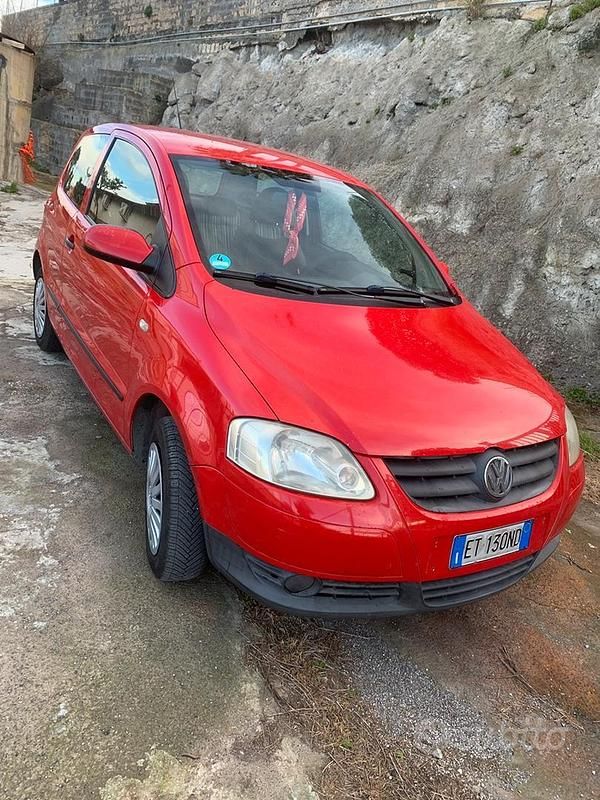 Używany VW Fox 54 KM (39 kW) 2013 Czerwony Hatchback
