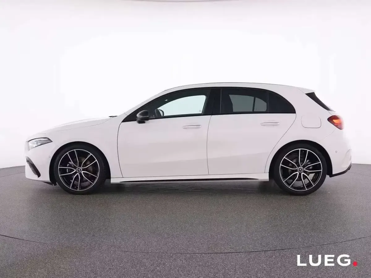 Usata Mercedes A180 AMG 116 CV (85 kW) 2025 Bianco Berlina