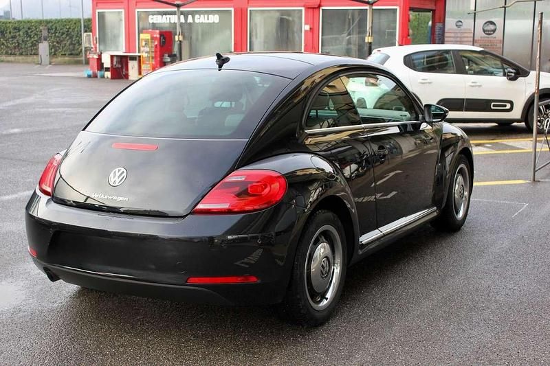 Usata VW Beetle Cabriolet Design 105 CV (77 kW) 2013 Nero Cabrio