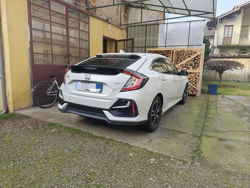 Usata Honda Civic Elegance 120 CV (88 kW) 2021 Bianco Berlina