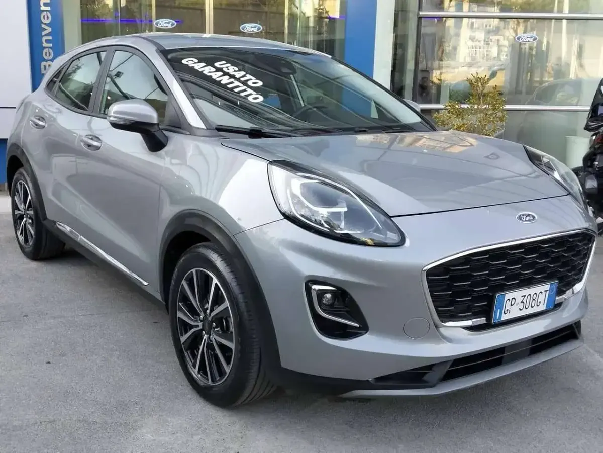 Usata Ford Puma Titanium 125 CV (91 kW) 2023 Solar silver SUV