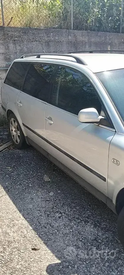 Usata VW Passat 130 CV (95 kW) 2001 Grigio Station wagon